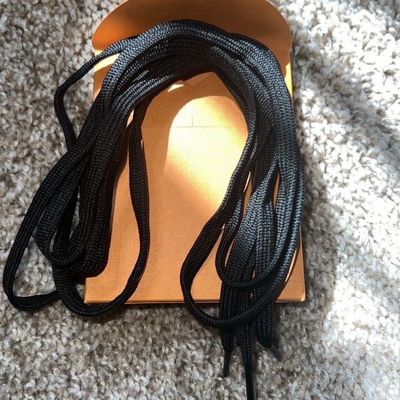 100% AUTHENTIC LOUIS VUITTON DUST BAGS,LACES (BLACK) RIBBON & 11 RECEIPT HOLDERS - Picture 5 of 9
